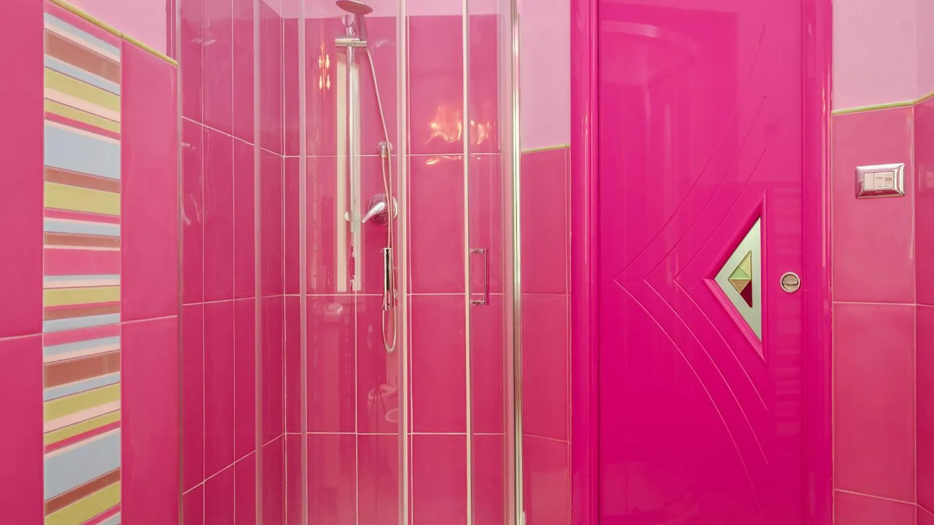 Pink Barbie'S House, Domus Lumeras 阿尔盖罗 公寓